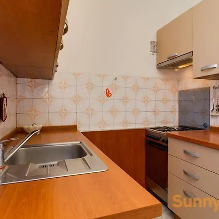 With A Private Pool * Peresiji