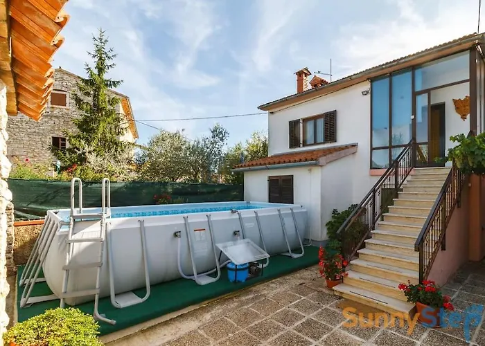 With A Private Pool Lejlighed *