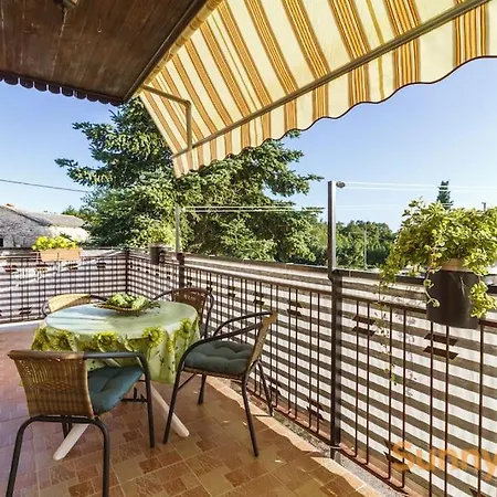 With A Private Pool Apartmán Peresiji