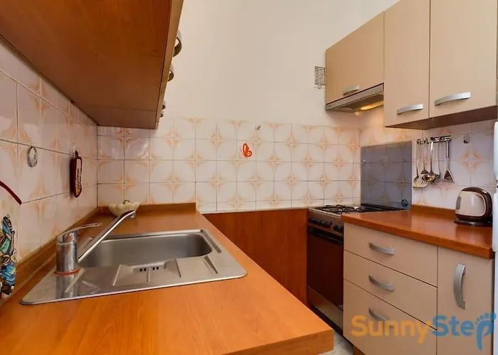 With A Private Pool * Peresiji